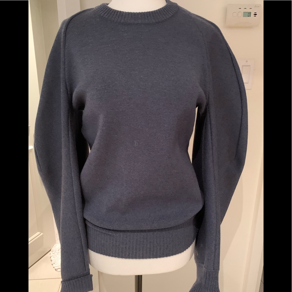 Beautiful navy sweater with balloon sleeves